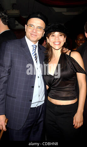 K28765SD AR0130.LES DÉBUTS DE ROSIE PEREZ .ET JOE PANTOLIANO .DANS LA JOUER Frankie et Johnny .BELASCO THEATRE, NEW YORK New York . / 2003 JOE PANTOLIANO.ET ROSIE PEREZ(Image Crédit : Â© Andrea Renault/monde/ZUMAPRESS.com) Photos Banque D'Images