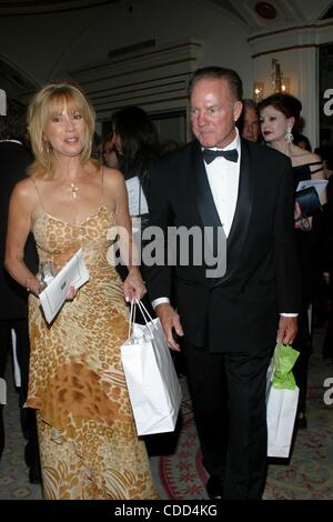 1 janvier, 2011 - New York, New York, États-Unis - K30283RM.AMERICAN CANCER SOCIETY GALA ANNUEL DE PRINTEMPS ..PIERRE HOTEL, 200 East 61ST STREET, NEW YORK New York . / 2003.FRANK ET KATHIE LEE GIFFORD(Image Crédit : Â© Rick Mackler/Photos/ZUMAPRESS.com) Globe Banque D'Images