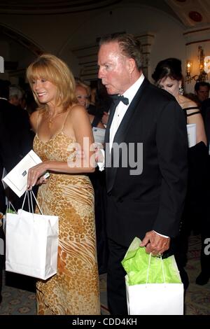 1 janvier, 2011 - New York, New York, États-Unis - K30283RM.AMERICAN CANCER SOCIETY GALA ANNUEL DE PRINTEMPS ..PIERRE HOTEL, 200 East 61ST STREET, NEW YORK New York . / 2003.FRANK ET KATHIE LEE GIFFORD(Image Crédit : Â© Rick Mackler/Photos/ZUMAPRESS.com) Globe Banque D'Images