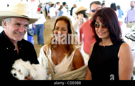 1 janvier, 2011 - New York, New York, États-Unis - KELLY KLEIN.K32485RM.HAMPTON CLASSIC HORSE SHOW (DERNIER JOUR)..GRAND PRIX DE BRIDGEHAMPTON, NEW YORK.8/31/2003. / 2003 Crédit : Image(Â© Rick Mackler/Photos/ZUMAPRESS.com) Globe Banque D'Images