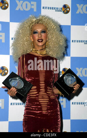 1 janvier 2011 - Hollywood, Californie, États-Unis - 4/10/2001 Christina Aguilera.BLOCKBUSTER ENTERTAINMENT AWARDS AU Shrine Auditorium À LOS ANGELES. / / J5443PR(Image Crédit : Â© Phil Roach/Photos/ZUMAPRESS.com) Globe Banque D'Images