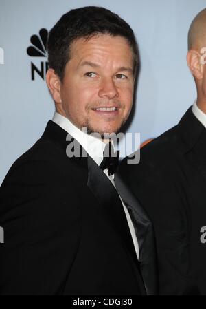 14 janvier 2011 - Los Angeles, Californie, États-Unis - Mark Wahlberg.68e REMISE ANNUELLE DES PRIX D'OR (Salle de presse).tenue à l'hôtel Beverly Hilton., Los Angeles, CA. 16 janvier - 2011. K67383LONG.(Image Crédit : © D. Long/Globe Photos/ZUMAPRESS.com) Banque D'Images