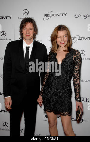 16 janvier 2011 - Hollywood, Californie, États-Unis - Paul Anderson et Milla Jovovich au cours de l'Art de l'Elysium 4e gala de bienfaisance de cravate noire ''Haven'' tenue à l'Édifice Annenberg au California Science Center, le 15 janvier 2011, à Los Angeles.. 2011.K67381MGE(Image Crédit : Â© Michael Germana Banque D'Images