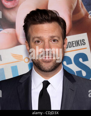 23 février 2011 - Hollywood, Californie, États-Unis - Dec 23, 2011 - Hollywood, Californie, USA - l'acteur Jason Sudeikis arrivant à 'Hall Pass' Première mondiale tenue au Cinerama Dome. (Crédit Image : © Lisa O'Connor/ZUMAPRESS.com) Banque D'Images