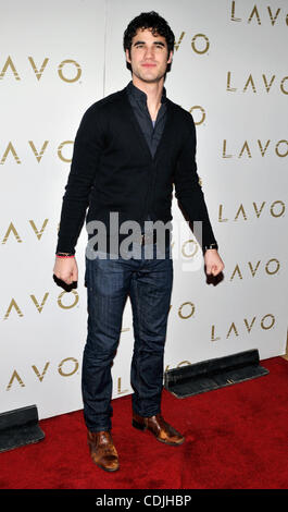 Feb 26, 2011 - Las Vegas, Nevada, USA - l'Acteur DARREN CRISS arrive pour fêter son anniversaire à la boîte de nuit LAVO au Palazzo, le 26 février 2011 à Las Vegas, Nevada. Criss tourné 24 le 5 février. (Crédit Image : © David Becker/ZUMAPRESS.com) Banque D'Images