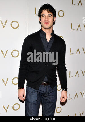 Feb 26, 2011 - Las Vegas, Nevada, USA - l'Acteur DARREN CRISS arrive pour fêter son anniversaire à la boîte de nuit LAVO au Palazzo, le 26 février 2011 à Las Vegas, Nevada. Criss tourné 24 le 5 février. (Crédit Image : © David Becker/ZUMAPRESS.com) Banque D'Images