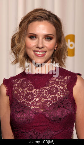 27 févr. 2011 - Hollywood, Californie, États-Unis - Scarlett Johansson portant Dolce & Gabbana au 83rd Annual Academy Awards. (Crédit Image : © Lisa O'Connor/ZUMAPRESS.com) Banque D'Images