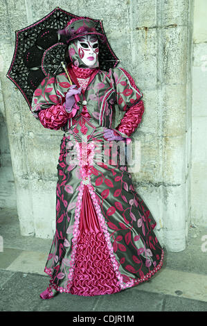 Mar. 1, 2011 - Venise, États-Unis - Costume caractères pendant le Carnaval de Venise 2011 à Venise, Italie. Cette année, le festival carnaval a lieu du 26 février au 8 mars. (Crédit Image : © Amy Harris/ZUMAPRESS.com) Banque D'Images