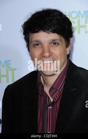 Mar 02, 2011 - Los Angeles, Californie, USA - l'acteur Ralph MACCHIO au 'Take me Home Tonight" Los Angeles Premiere (crédit Image : © Jeff Frank/ZUMAPRESS.com) Banque D'Images