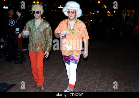 Mar 08, 2011 - San Diego, Californie, États-Unis - Parade festivaliers habiller durant Mardi Gras festivités dans le quartier Gaslamp de San Diego. (Crédit Image : &# 169 ; Scott A. Tugel/ZUMAPRESS.com) Banque D'Images