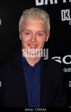 Mar. 8, 2011 - Los Angeles, Californie, États-Unis - Noel Fisher assistant à la première de Los Angeles '' Battle : Los Angeles'' qui a eu lieu au Regency Village Theatre à Westwood, en Californie le 08/03/11. 2011.K67767LONG.(Image Crédit : © D. Long/Globe Photos/ZUMAPRESS.com) Banque D'Images