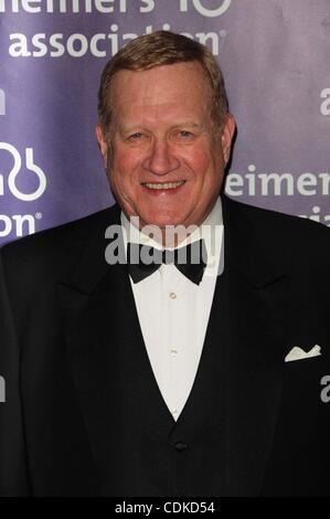 Mar. 16, 2011 - Los Angeles, Californie, États-Unis - Ken Howard assistant à la 19e ''A Night At Sardi's'' Levée de fonds et de la remise de prix qui a eu lieu au Beverly Hilton Hotel à Beverly Hills, Californie le 3/16/11. Crédit Image : 2011(Â© D. Long/Globe Photos/ZUMAPRESS.com) Banque D'Images