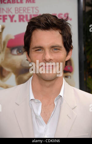 27 mars 2011 - Hollywood, Californie, États-Unis - James Marsden lors de la première du nouveau film d'Universal Pictures HOP, tenue à Universal Studios Hollywood, le 27 mars 2011, à Los Angeles.. Crédit Image : 2011(Â© Michael Germana/Globe Photos/ZUMAPRESS.com) Banque D'Images