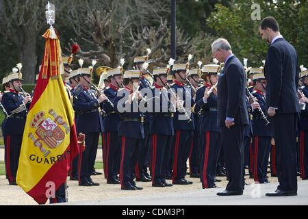 30 mars 2011 - Madrid, Madrid, Espagne - Camilla, Duchesse de Cornouailles, le Prince Charles, prince de Galles, la Princesse Letizia, salue la Princesse des Asturies et le Prince Felipe, Prince des Asturies au Palacio del Pardo sur le premier jour d'une visite de trois jours en Espagne le 30 mars 2011 à Madrid, Espagne. Camilla, Duch Banque D'Images