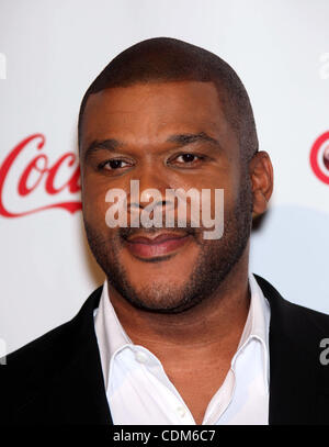Mar. 31, 2011 - Las Vegas, Nevada, États-Unis - Tyler Perry arrive pour le CinemaCon 2011 Awards Dinner au Caesars Palace. (Crédit Image : © Lisa O'Connor/ZUMAPRESS.com) Banque D'Images