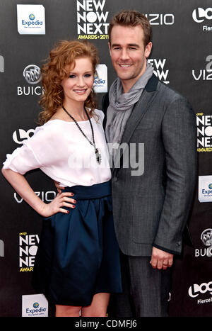 Avril 07, 2011 - Hollywood, Californie, USA - JAMES VAN DER BEEK et KIMBERLY BROOK assister le logo du Réseau ''nouveau maintenant Suivant Awards'' à l'Avalon.(Image Crédit : © Brian Cahn/ZUMAPRESS.com) Banque D'Images