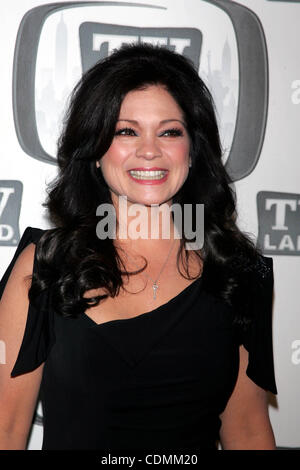 Avril 10, 2011 - New York, New York, États-Unis - VALERIE BERTINELLI arrive pour la TV Land Awards au Jacob Javits Center à New York le 10 avril 2011.(Image Crédit : © Sharon Neetles Globe/ZUMAPRESS.com)/Photos Banque D'Images