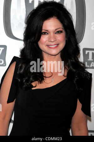 Avril 10, 2011 - New York, New York, États-Unis - VALERIE BERTINELLI arrive pour la TV Land Awards au Jacob Javits Center à New York le 10 avril 2011.(Image Crédit : © Sharon Neetles Globe/ZUMAPRESS.com)/Photos Banque D'Images