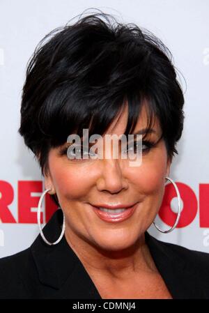 Avril 11, 2011 - Los Angeles, Californie, États-Unis - Kris Jenner.célèbre livre rouge d'occasion de l'affaire de famille avec les Kardashian tenu au Sunset Tower Hotel, West Hollywood, CA. 11 avril - 2011.(Image Crédit : Â©/TLeopold ZUMAPRESS.com)/Photos Globe Banque D'Images