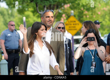 Jun 16, 2011 - Buford, Géorgie, États-Unis - Actrice/chanteuse Selena Gomez arrive à l 'expérience' Monte Carlo avec Selena Gomez à la Mall of Georgia de Buford pour promouvoir son film. (Crédit Image : &# 169 ; Jason Braverman/ZUMAPRESS.com) Banque D'Images