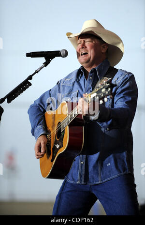 Tracy Lawrence a fait un concert live au Santa Barbara County Fair à Santa Maria, CA. le 13 juillet 2011.(Image Crédit : © John Pyle/Cal/ZUMAPRESS.com) Media Sport Banque D'Images