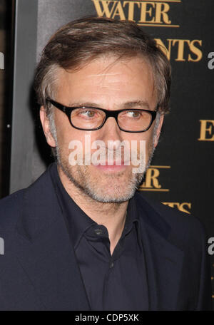 17 avril 2011 - New York, NY, États-Unis - Christoph Waltz à l'eau pour les éléphants' New York Premiere. (Crédit Image : © Dan Herrick/ZUMAPRESS.com) Banque D'Images