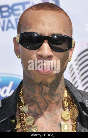 Jun 26, 2011 - Los Angeles, Californie, USA - Le rappeur TYGA au BET Awards 2011 qui a eu lieu au Shrine Auditorium. (Crédit Image : © Jeff Frank/ZUMAPRESS.com) Banque D'Images