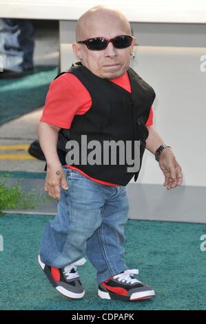 Jul 06, 2011 - Los Angeles, Californie, USA - Acteur VERN TROYER au 'Zookeeper' Première mondiale qui a eu lieu au Regency Village Theatre, Westwood, Los Angeles. (Crédit Image : © Jeff Frank/ZUMAPRESS.com) Banque D'Images