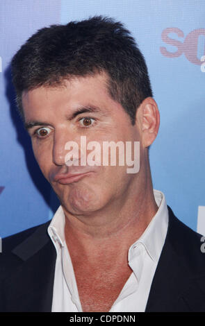 16 mai 2011 - New York, New York, États-Unis - Simon Cowell assiste à la FOX Upfront 2011 tenue à la patinoire Wollman dans Central Park. (Crédit Image : © Kaszerman ZUMAPRESS.com)/Nancy Banque D'Images