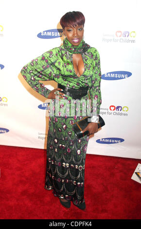 7 juin 2011 - New York, New York, États-Unis - Chanteur estelle assiste à l'espoir pour les enfants Samsung Gala 2011 tenue au Cipriani Wall Street. (Crédit Image : © Kaszerman ZUMAPRESS.com)/Nancy Banque D'Images