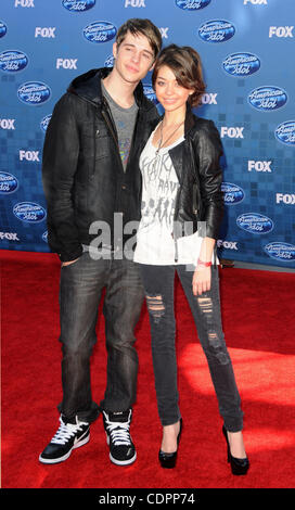 25 mai 2011 - Los Angeles, Californie, États-Unis - Matt Prokop, Sarah Hyland participant à la finale d'American Idol 2011 Tenue des arrivées lors de la Nokia Theatre de Los Angeles, Californie Le 25/5/11. 2011.(Image Crédit : © D. Long/Globe Photos/ZUMAPRESS.com) Banque D'Images