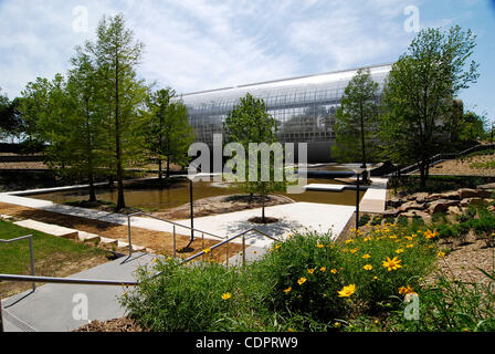 22 mai 2011 - Oklahoma City, Oklahoma, USA - Le 22 mai 2011. Les fleurs fleurissent dans le nouveau Myriad Botanical Gardens au centre-ville d'Oklahoma City, Oklahoma USA. (Crédit Image : © Ralph Lauer/ZUMAPRESS.com) Banque D'Images