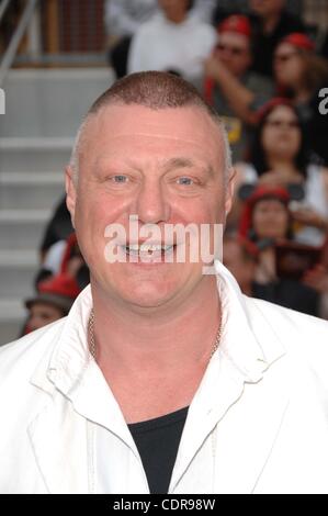 8 mai 2011 - Hollywood, Californie, États-Unis - Ian Mercer lors de la première du nouveau film de Walt Disney Pictures PIRATES DES CARAÏBES : SUR STRANGER TIDES, tenue à Disneyland, le 7 mai 2011, à Anaheim, en Californie.. 2011 Image : © Crédit(Michael Germana/Globe Photos/ZUMAPRESS.com) Banque D'Images