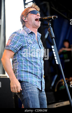 Jun 17, 2011 - Roanoke Rapids, North Carolina, USA - Musicien CRAIG MORGAN Il se produit dans le cadre de la première assemblée annuelle Rapids Jam Festival de musique country qui a lieu à Roanoke Rapids. Les trois jours du festival permettra d'attirer des milliers de fans pour voir une variété d'artiste sur trois étapes. C Banque D'Images