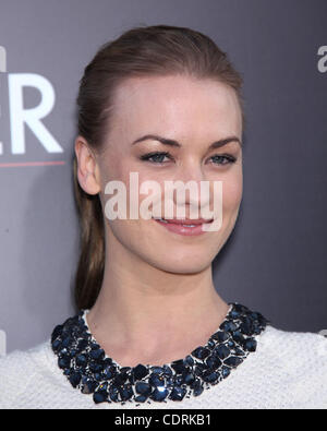 19 mai 2011 - Hollywood, Californie, États-Unis - Yvonne Strahovski arrive pour la première du film 'The Hangover Part II" au théâtre chinois. (Crédit Image : © Lisa O'Connor/ZUMAPRESS.com) Banque D'Images