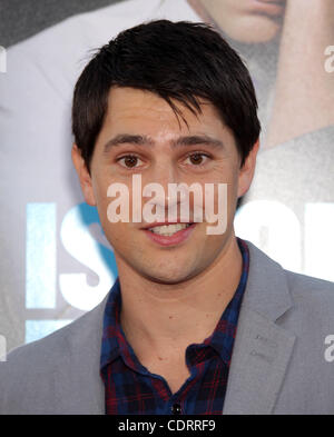 30 juin 2011 - Hollywood, Californie, États-Unis - NICHOLAS D'AGOSTO arrive pour la première du film 'Horrible Bosses' au théâtre chinois. (Crédit Image : © Lisa O'Connor/ZUMAPRESS.com) Banque D'Images