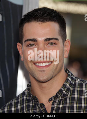 30 juin 2011 - Hollywood, Californie, États-Unis - JESSE METCALF arrive pour la première du film 'Horrible Bosses' au théâtre chinois. (Crédit Image : © Lisa O'Connor/ZUMAPRESS.com) Banque D'Images