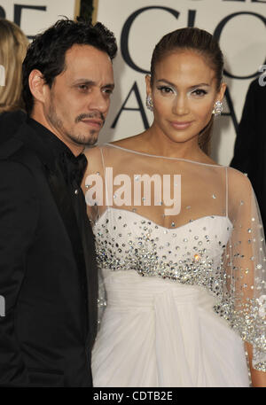 16 janvier 2011 - Los Angeles, Californie, États-Unis - Marc Anthony, Jennifer Lopez arrivent pour la 68e Golden Globe Awards. (Crédit Image : © LMF/ZUMAPRESS.com) Banque D'Images