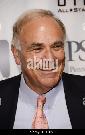 28 avril 2011 - L'ancien gouverneur de Pennsylvanie ED RENDELL, à la Chase Utley's Casino nuit à l'appui de la Pennsylvania SPCA l'enfance d'arrêter la cruauté envers les animaux. (Crédit Image : © Ricky Fitchett/ZUMAPRESS.com) Banque D'Images