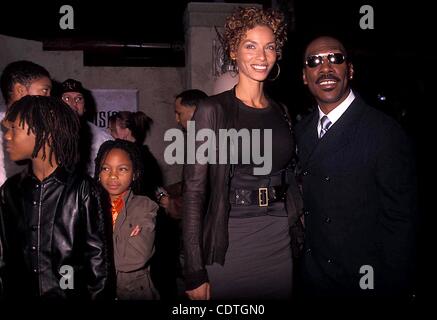 Le 23 novembre 2003 - Hollywood, Californie, États-Unis - J8261PR.Le Manoir Hanté PREMIÈRE MONDIALE AU EL CAPITAN Theatre à Hollywood, CA .11/23/2003. / / 2003.Eddie Murphy(Image Crédit : Â© Phil Roach/Photos/ZUMAPRESS.com) Globe Banque D'Images