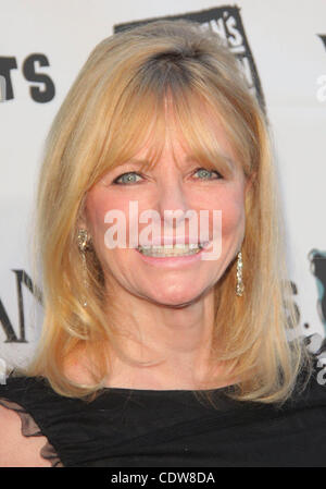 30 juin 2011 - Los Angeles, Californie, États-Unis - Cheryl Tiegs.Veranda dévoile ''La Maison de Windsor'' qui a eu lieu à la maison de Windsor , Los Angeles, CA. Le 29 juin 2011.-(L'image Crédit : Â©/TLeopold ZUMAPRESS.com)/Photos Globe Banque D'Images