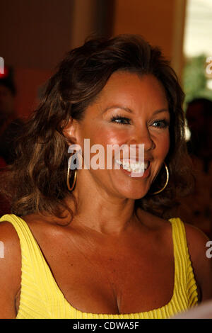 25 juin 2011 - Athènes, Grèce - recording artist Vanessa Williams sera l'hôte de la cérémonie d'ouverture de Jeux olympiques spéciaux mondiaux d'Athènes 2011 (Crédit Image : © Vafeiadakis ZUMAPRESS.com) Aristidis/ Banque D'Images