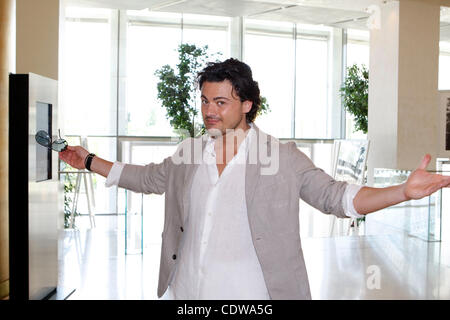 25 juin 2011 - Athènes, Grèce - ténor italien Vittorio GRIGOLO sera chanter lors de la cérémonie d'ouverture pour les Jeux olympiques spéciaux mondiaux d'Athènes 2011 (Crédit Image : © Vafeiadakis ZUMAPRESS.com) Aristidis/ Banque D'Images