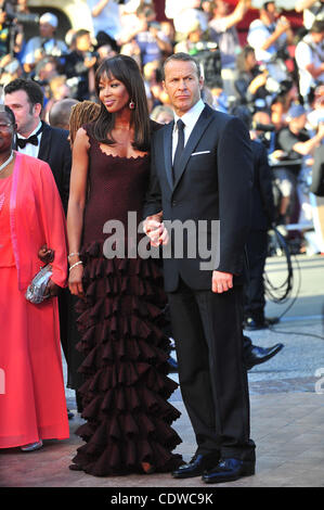 Mai 17,2011.Festival de Cannes 2011.Photo : american top model Naomi Campbell avec son partenaire Vladislav Doronin . Banque D'Images