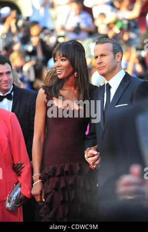 Mai 17,2011.Festival de Cannes 2011.Photo : american top model Naomi Campbell avec son partenaire Vladislav Doronin . Banque D'Images