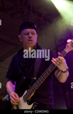 Avril 16, 2011 - Indio, California, États-Unis - Fil effectue au Coachella 2011 Music and Arts Festival tenu à l'Empire Polo Field, Indio en Californie. (Crédit Image : © Gerry Maceda/ZUMAPRESS.com) Southcreek/mondial Banque D'Images