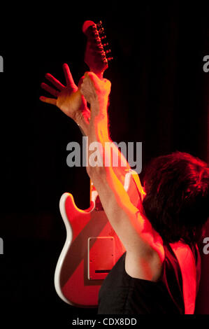 Le 1 novembre, 2011 - Napa, Californie, USA - Le guitariste légendaire Jeff Beck en live à l'Uptown Theatre sold-out. (Crédit Image : © Jérôme Brunet / Zuma Press) Banque D'Images