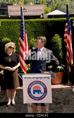 8 septembre 2011 - Corona del Mar, Californie, États-Unis - Le gouverneur du Texas et candidat républicain RICK PERRY au cours d'un arrêt de la campagne dans le comté d'Orange. (Crédit Image : © Brian Cahn/ZUMAPRESS.com) Banque D'Images