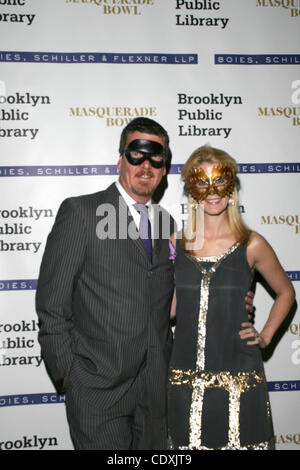 27 octobre, 2011 - New York, New York, États-Unis - la bibliothèque publique de Brooklyn 15e gala annuel des hôtes au Brooklyn Bowl Ã'Â© 10/ 27 /11 (Crédit Image : Â© Bruce Cotler/Photos/ZUMAPRESS.com) Globe Banque D'Images