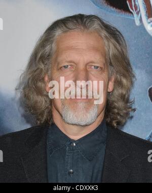 23 juillet 2011 - Los Angeles, Californie, USA - Jul 23, 2011 - Los Angeles, Californie, USA - l'Acteur CLANCY BROWN lors de la première mondiale de 'Cowboys and Aliens' tenu au San Diego Civic Theatre, San Diego. (Crédit Image : © Paul Fenton/ZUMAPRESS.com) Banque D'Images